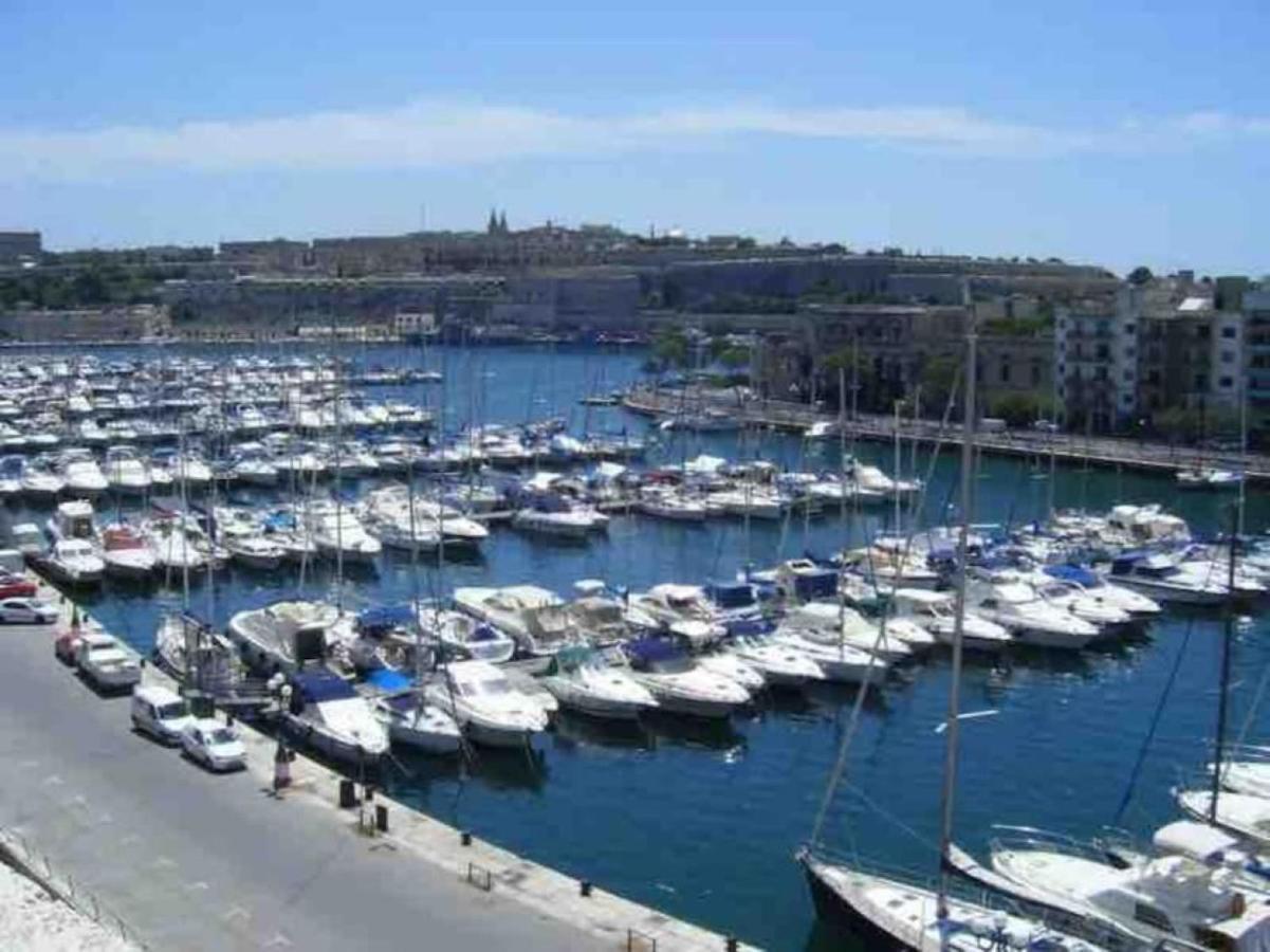 Wait And Sea Apartment
